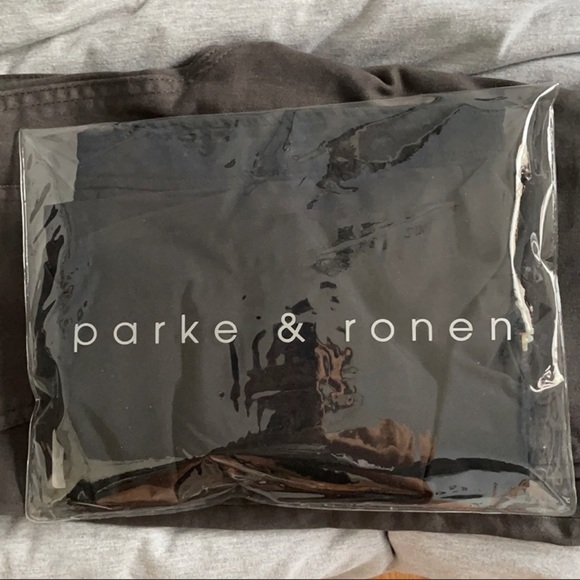 Parke & Ronan men's black swim shorts
Size 32 - Picture 5 of 5